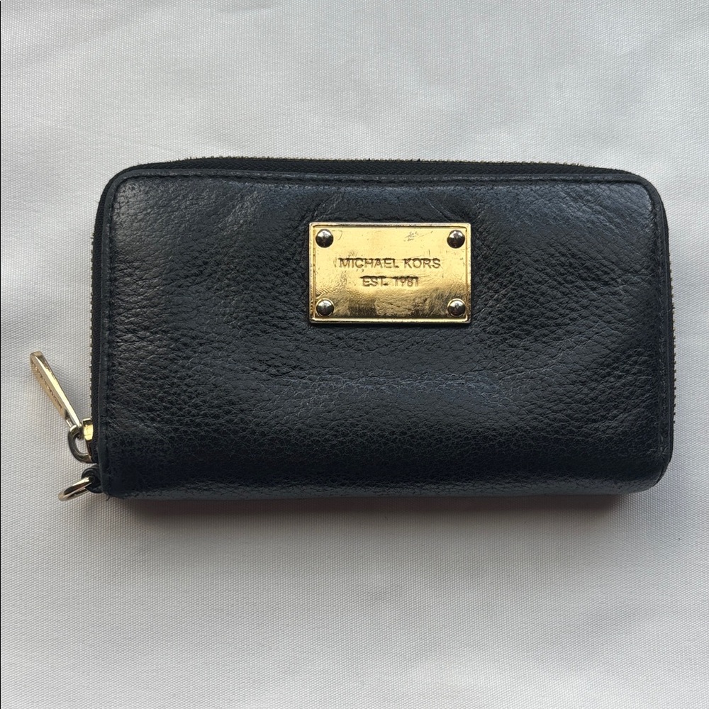 MICHAEL Michael Kors Black Leather Zip Wallet with Gold Plaque